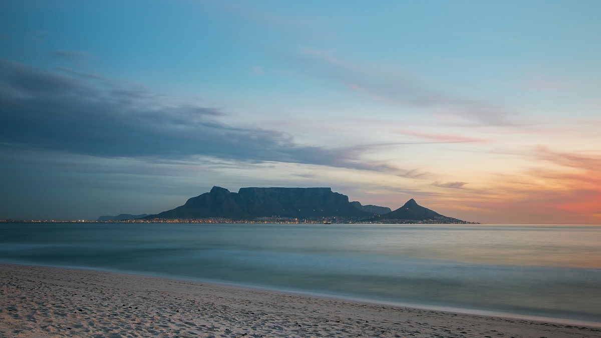 Discounted Adventures for Pensioners in the Mother City!! Table mountain at sunset