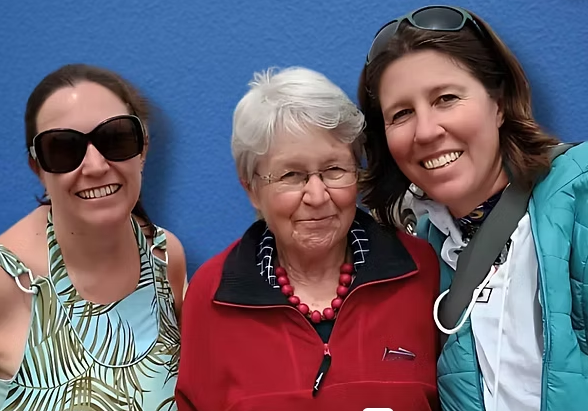 A little piece of Pensioners PayLess history… maryke and lirette